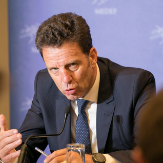 Geoffroy Roux de Bézieux au Figaro : « L'effort doit être collectif »