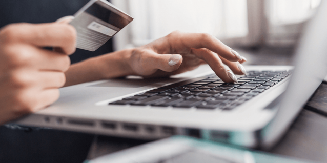 Commerce : accord sur la vente en ligne et la fourniture de contenus et services numériques