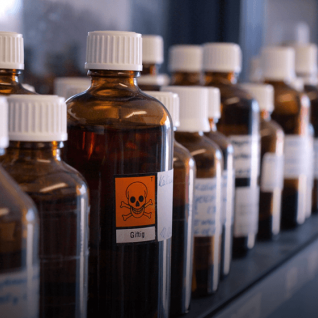 REACH : focus sur l’enregistrement et l’autorisation pour les entreprises achetant au Royaume-Uni, dans l’hypothèse d’un Brexit sans accord