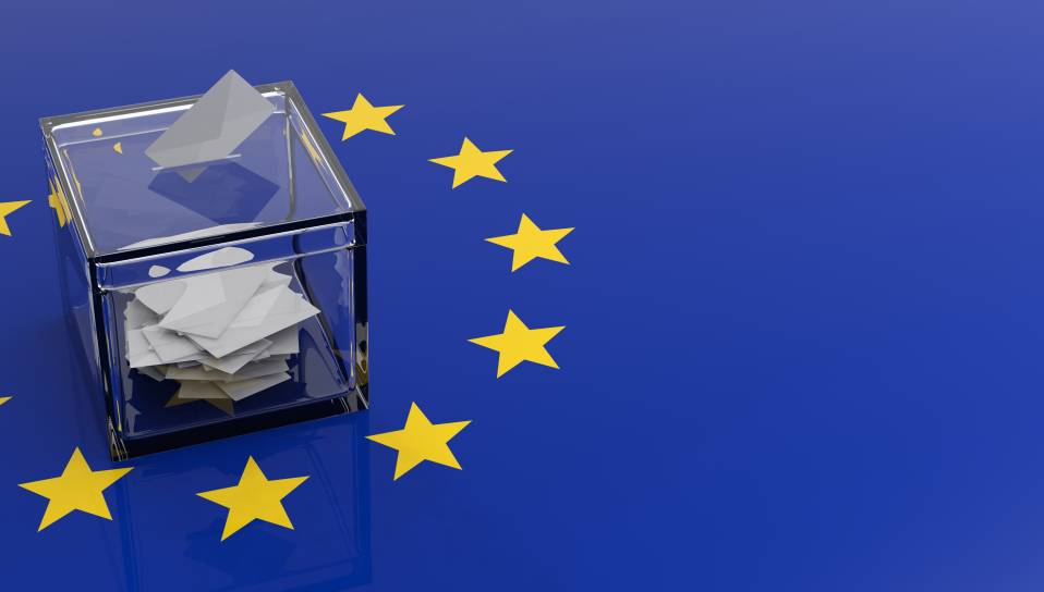 La Commission européenne recommande la poursuite des réformes pour la France